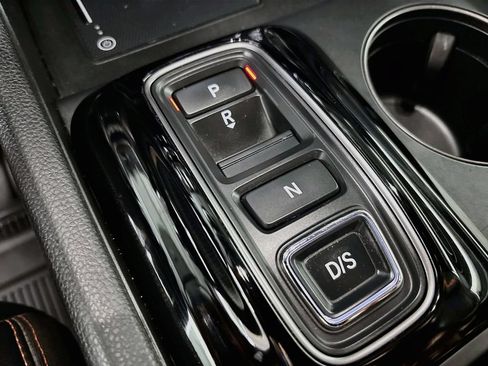 Used 2024 Honda Pilot TrailSport image 17