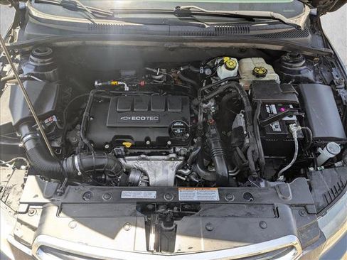 Used 2015 Chevrolet Cruze LT FWD image 20