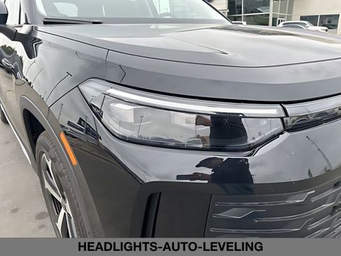 New 2026 Volkswagen Tiguan SE AWD/4WD image 10