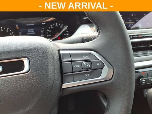 Used 2024 Jeep Compass Latitude AWD/4WD image 21