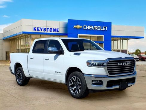 Used 2025 RAM 1500 Laramie AWD/4WD image 1