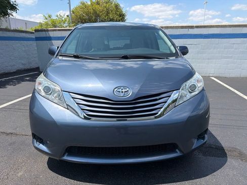 Used 2016 Toyota Sienna LE FWD image 8