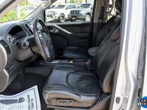Used 2021 Nissan Frontier PRO-4X w/ Pro-4x Utility Package AWD/4WD image 16