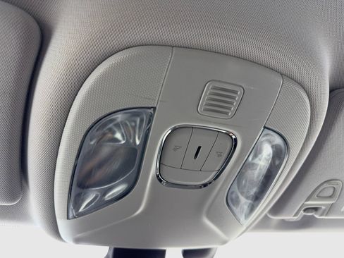 Used 2018 Jeep Compass Latitude w/ Popular Equipment Group image 32