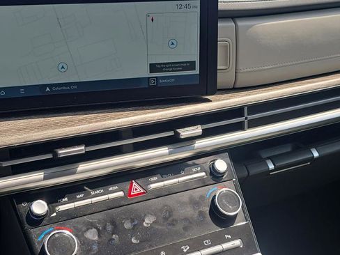 Used 2024 Hyundai Santa Fe Limited AWD/4WD image 21