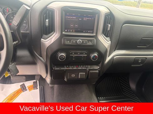 Used 2020 Chevrolet Silverado 1500 Custom w/ Custom Value Package AWD/4WD image 17