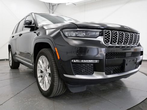 Used 2021 Jeep Grand Cherokee L Summit w/ Luxury Tech Group V AWD/4WD image 39