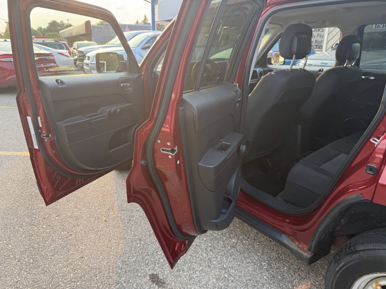 Used 2014 Jeep Patriot Sport FWD image 13