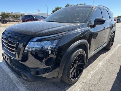 Used 2024 Nissan Pathfinder Platinum