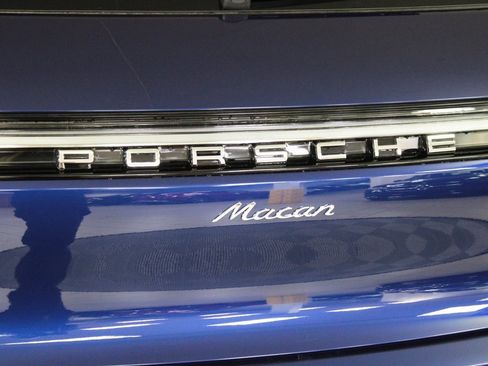 New 2026 Porsche Macan image 13