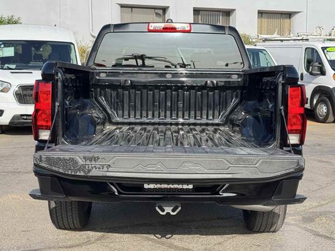 Used 2024 Chevrolet Colorado W/T image 13