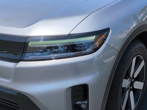 Used 2025 Honda Prologue Touring image 6