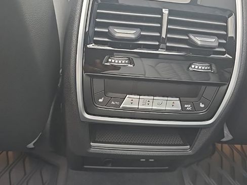 Used 2026 BMW X5 xDrive40i w/ M Sport Package AWD/4WD image 26