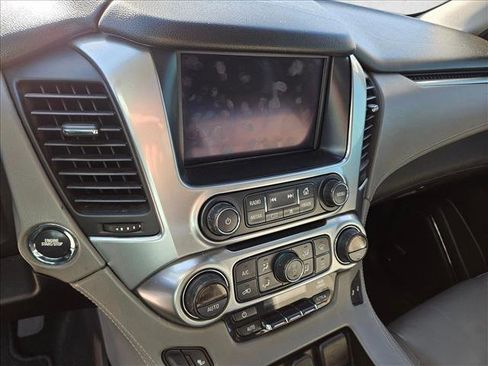 Used 2016 Chevrolet Suburban LT w/ Luxury Package image 17