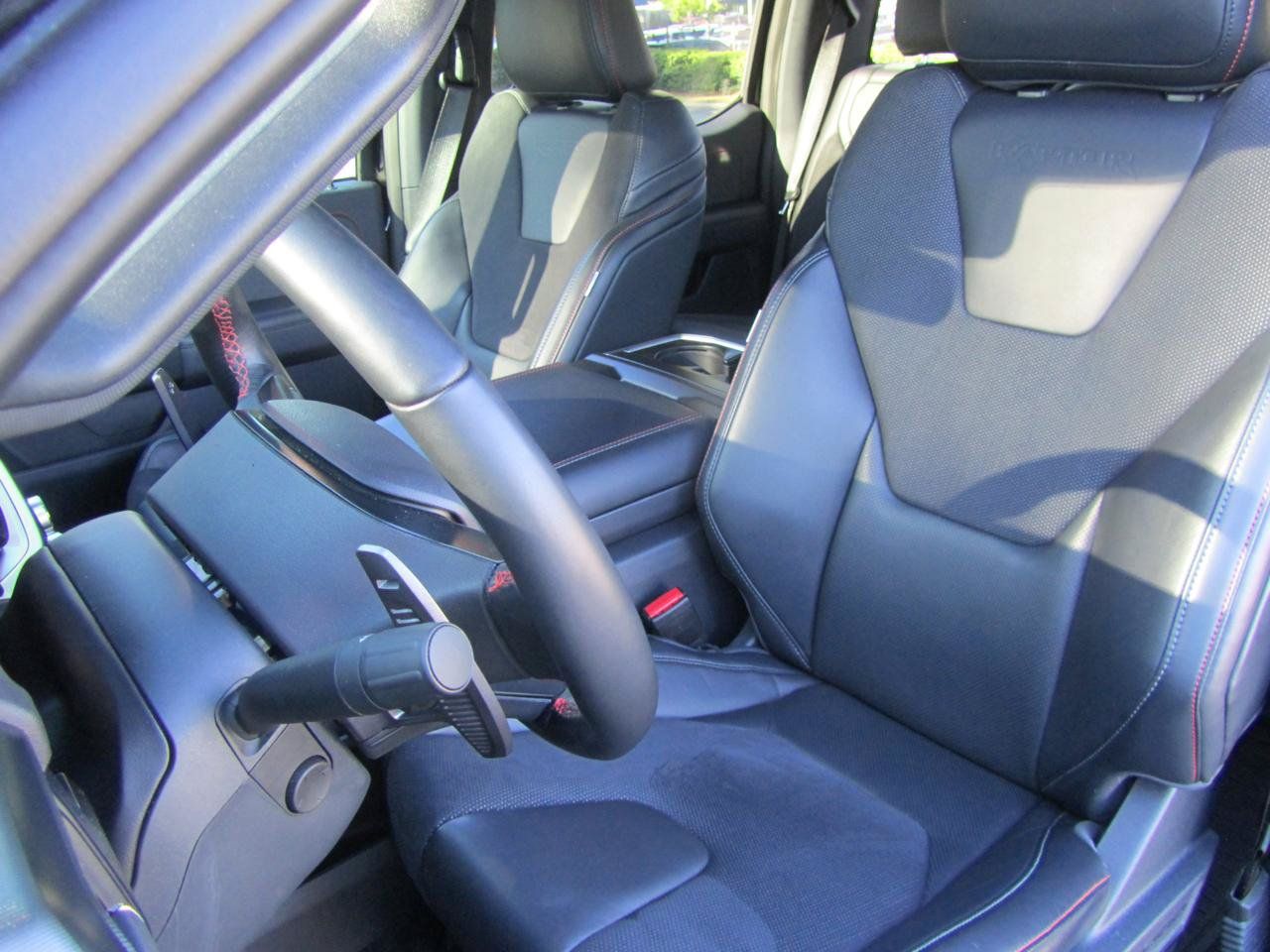 Used 2025 Ford F150 Raptor AWD/4WD image 19