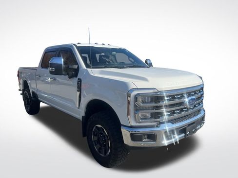 Used 2024 Ford F350 Lariat w/ Lariat Ultimate Package image 9