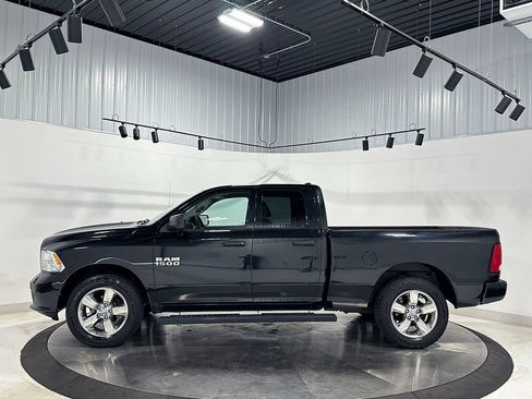 Used 2018 RAM 1500 Express w/ Express Value Package AWD/4WD image 16