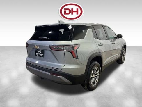 Used 2025 Chevrolet Equinox LT image 11