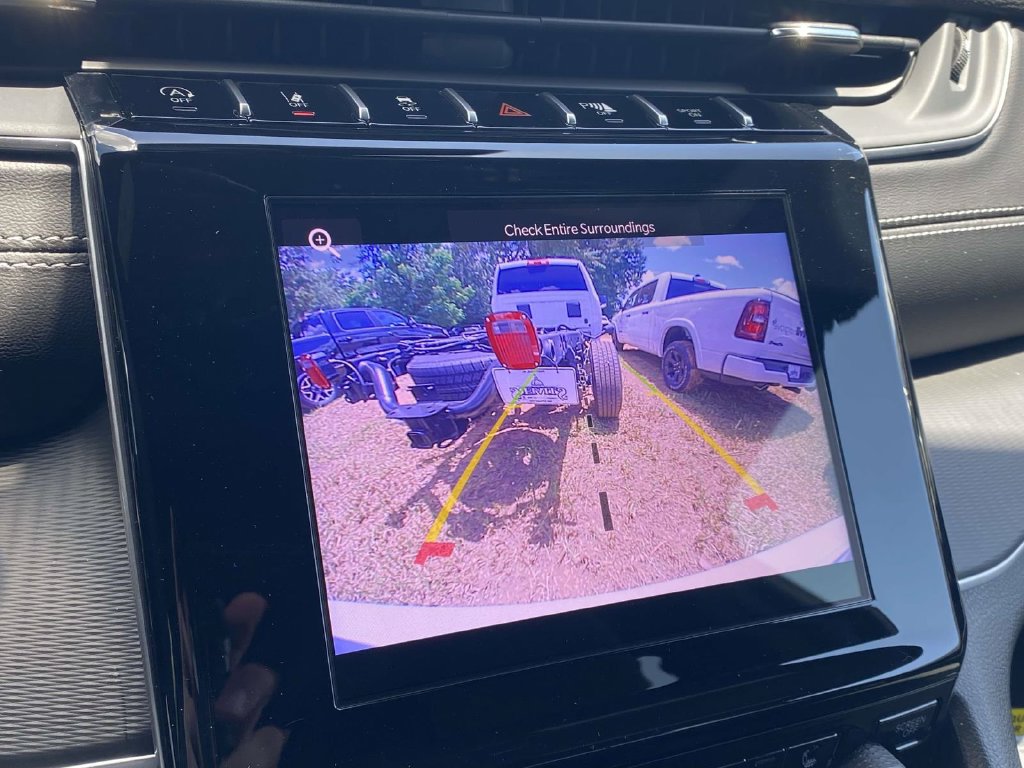 New 2026 Jeep Grand Cherokee Laredo X RWD image 24