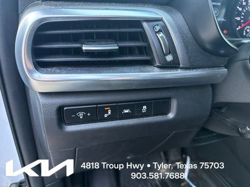 Used 2022 Kia Telluride S FWD image 16