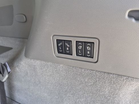 Used 2021 Cadillac XT6 Premium Luxury FWD image 11