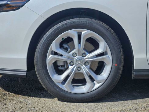 Used 2025 Honda Accord LX image 8