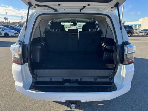 Used 2024 Toyota 4Runner SR5 image 18