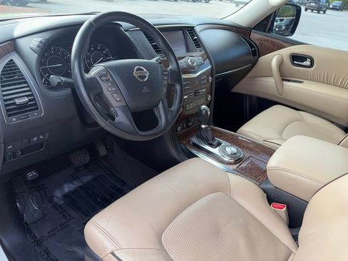Used 2017 Nissan Armada Platinum w/ Interior Lighting Package RWD image 8