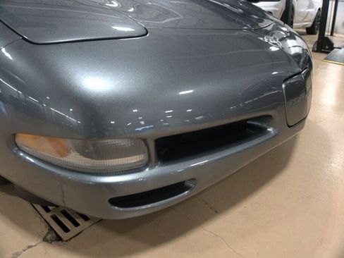 Used 2003 Chevrolet Corvette Convertible w/ Preferred Equipment Group1 image 10