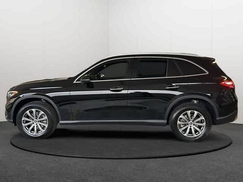 Used 2026 Mercedes-Benz GLC 300 4MATIC image 3
