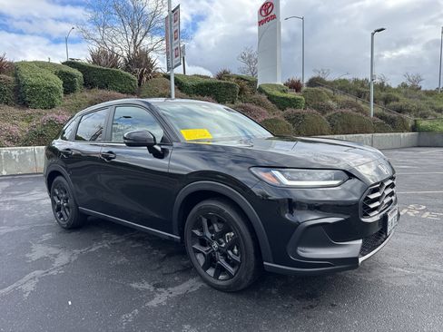 Used 2024 Honda HR-V Sport image 1