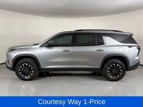 Used 2025 Chevrolet Traverse Z71 w/ Driver Confidence Package AWD/4WD image 6
