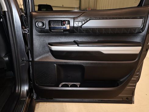 Used 2021 Toyota Tundra Platinum image 17