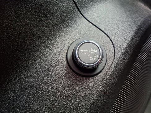 Used 2021 GMC Acadia SLT w/ Preferred Package image 21