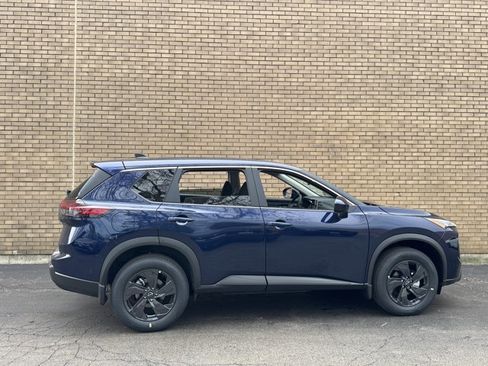 New 2026 Nissan Rogue SV AWD/4WD image 9