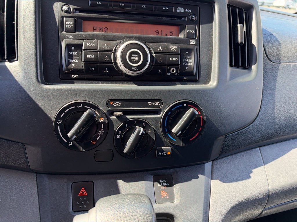 Used 2016 Nissan NV200 S FWD image 11