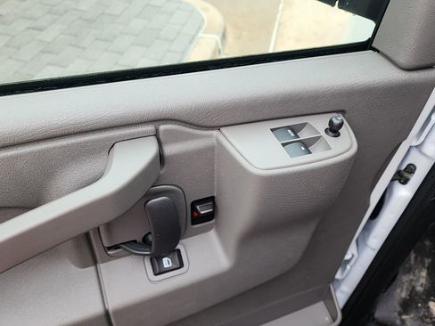 New 2026 GMC Savana 2500 RWD image 15