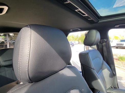 Used 2016 Mercedes-Benz GLE 350 4MATIC w/ Premium Package image 46