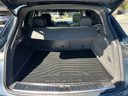 Used 2020 Porsche Cayenne AWD/4WD image 24