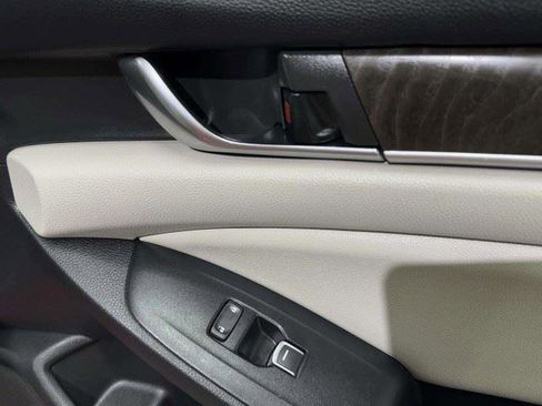 Used 2020 Honda Accord EX-L image 54