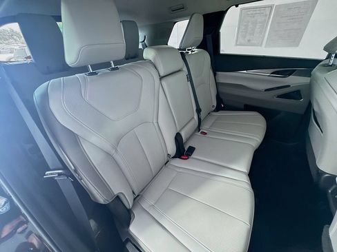 Used 2026 INFINITI QX60 Luxe w/ Cargo Package FWD image 30