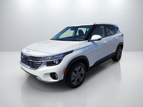 Used 2024 Kia Seltos LX AWD/4WD image 8