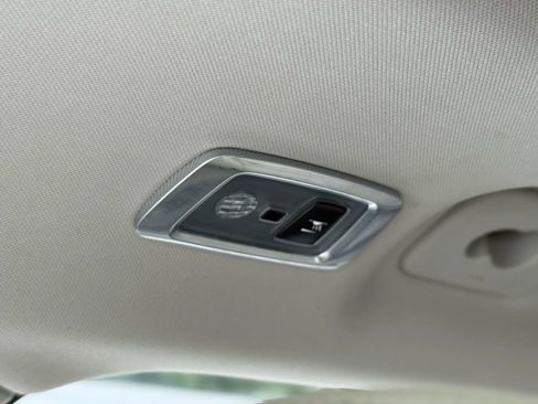 Used 2016 Volvo XC90 T5 Momentum image 29