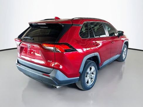 Used 2022 Toyota RAV4 XLE image 7