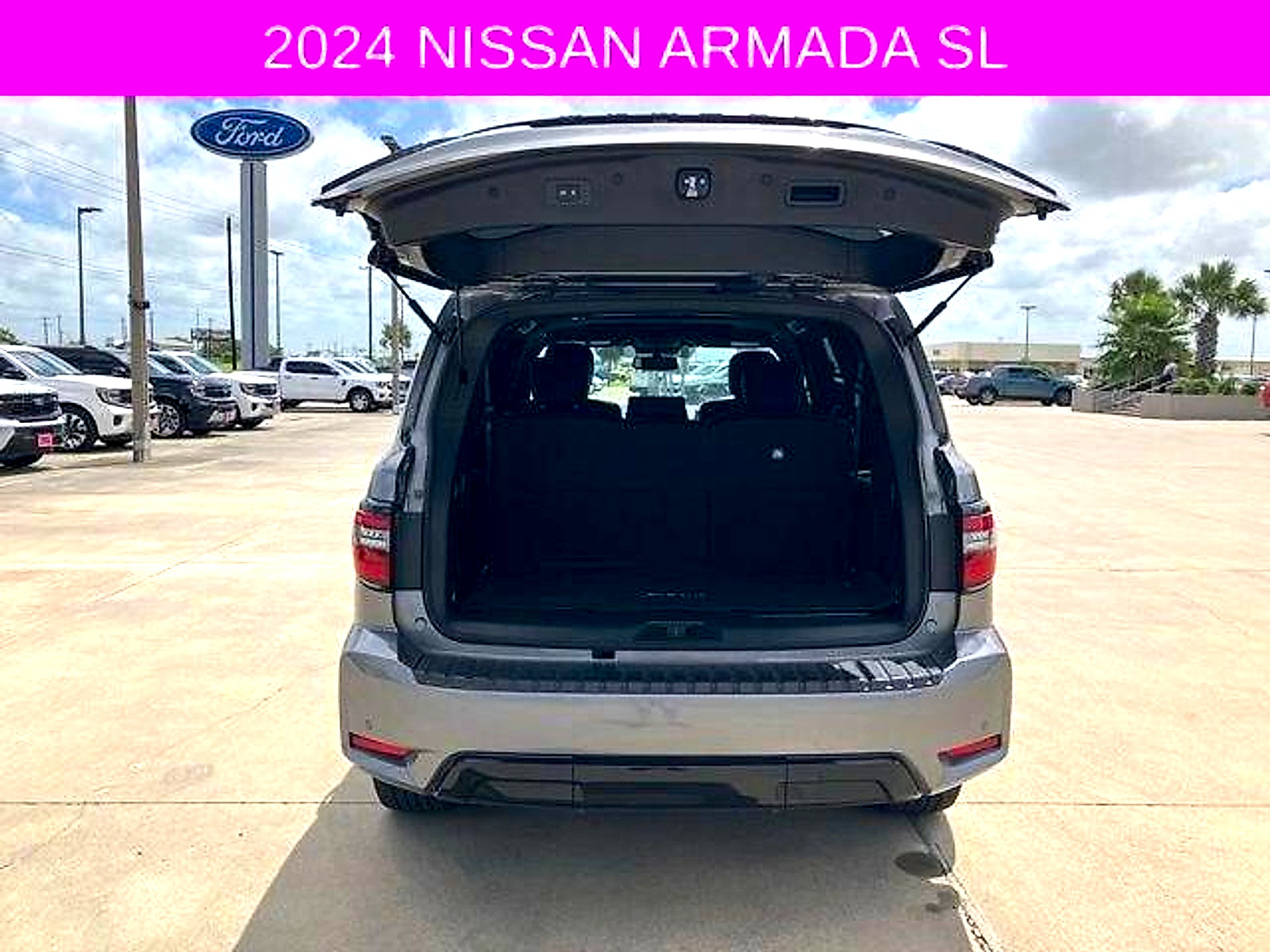 Used 2024 Nissan Armada SL w/ Midnight Edition Package RWD image 18