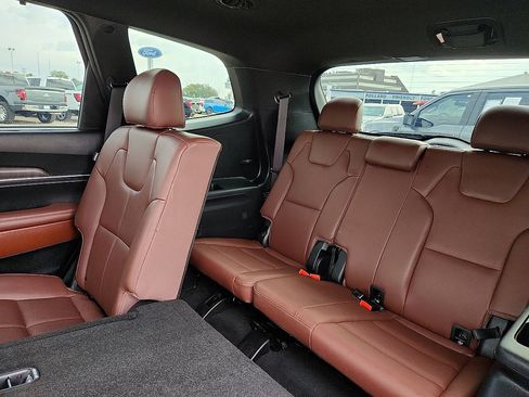Used 2024 Kia Telluride EX image 5