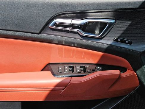 Used 2023 Kia Sportage SX image 36