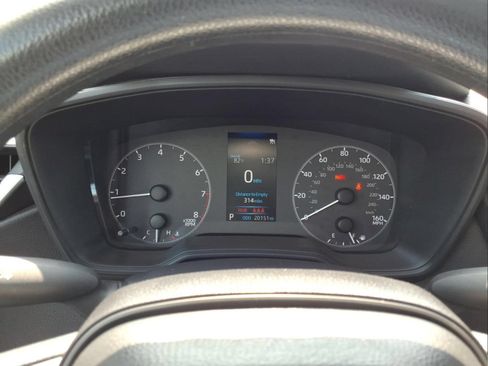Used 2025 Toyota Corolla LE FWD image 26