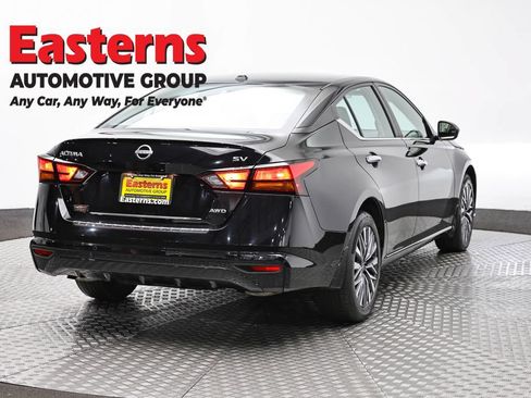 Used 2023 Nissan Altima 2.5 SV AWD/4WD image 5