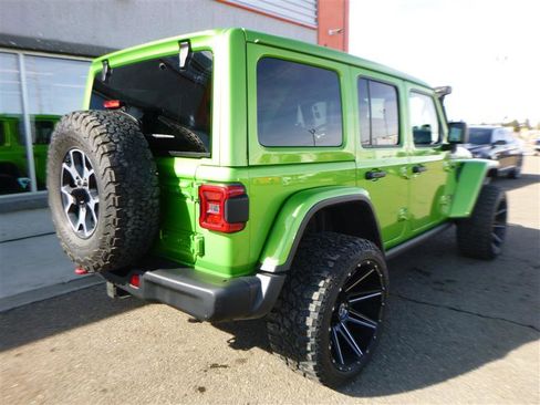 Used 2019 Jeep Wrangler Unlimited Rubicon w/ Uconnect 4C Nav & Sound Group image 3